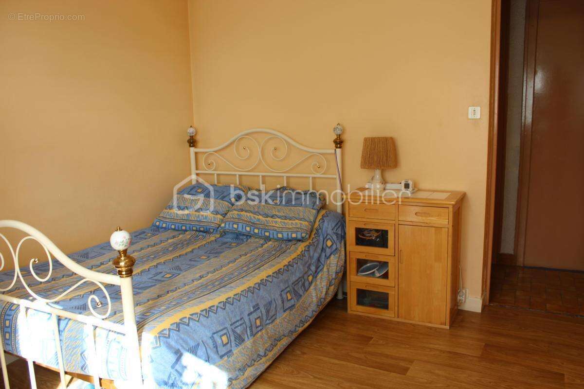 St honore - hameau de tors - maison de 88m²  - 3 chambres - salon - cuisine - sous sol complet avec garages - photo 10