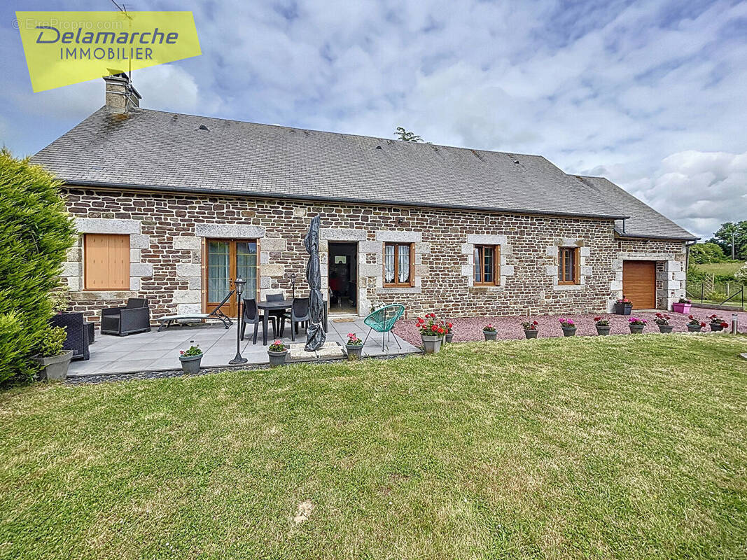 Maison à SAINT-JEAN-DES-CHAMPS