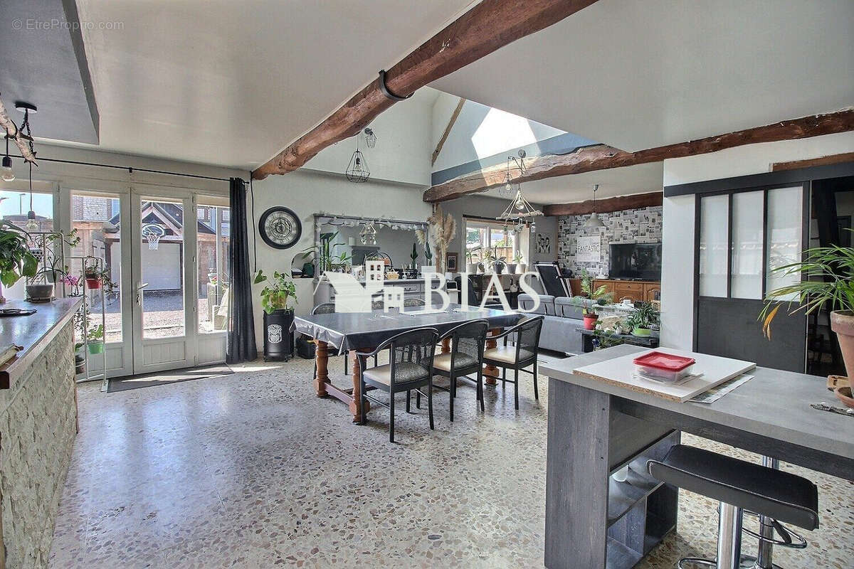 Maison à CRIQUEBEUF-SUR-SEINE