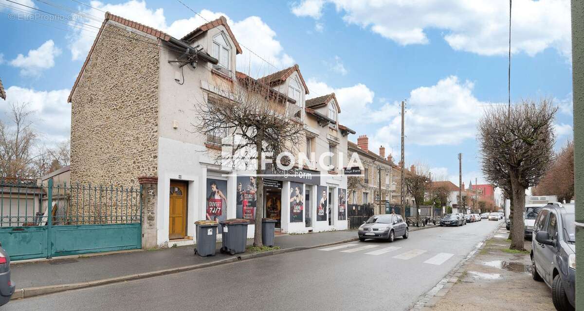 Appartement à CORBEIL-ESSONNES