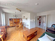 Appartement à ROCHE-LA-MOLIERE