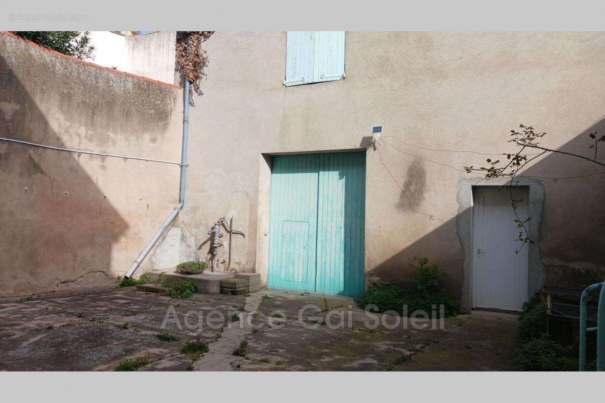 Maison à NISSAN-LEZ-ENSERUNE