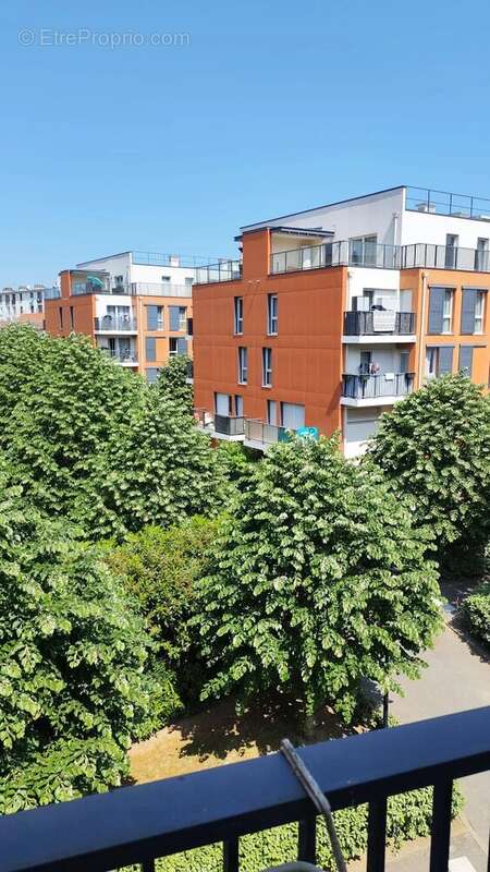 Appartement F3 avec loggia et parking – Résidence ALLEGORIA à Argenteuil - photo 4