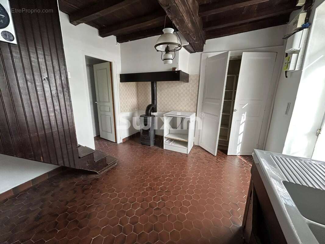 Maison à QUARRE-LES-TOMBES