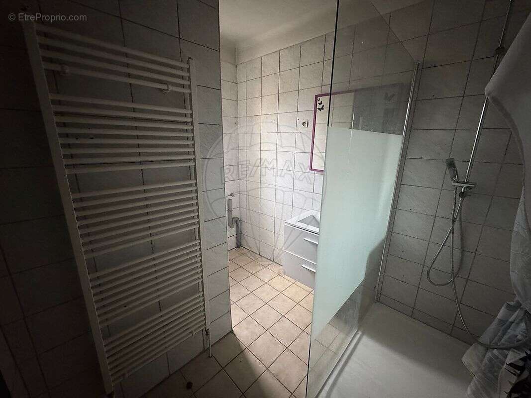 Maison à SERROUVILLE