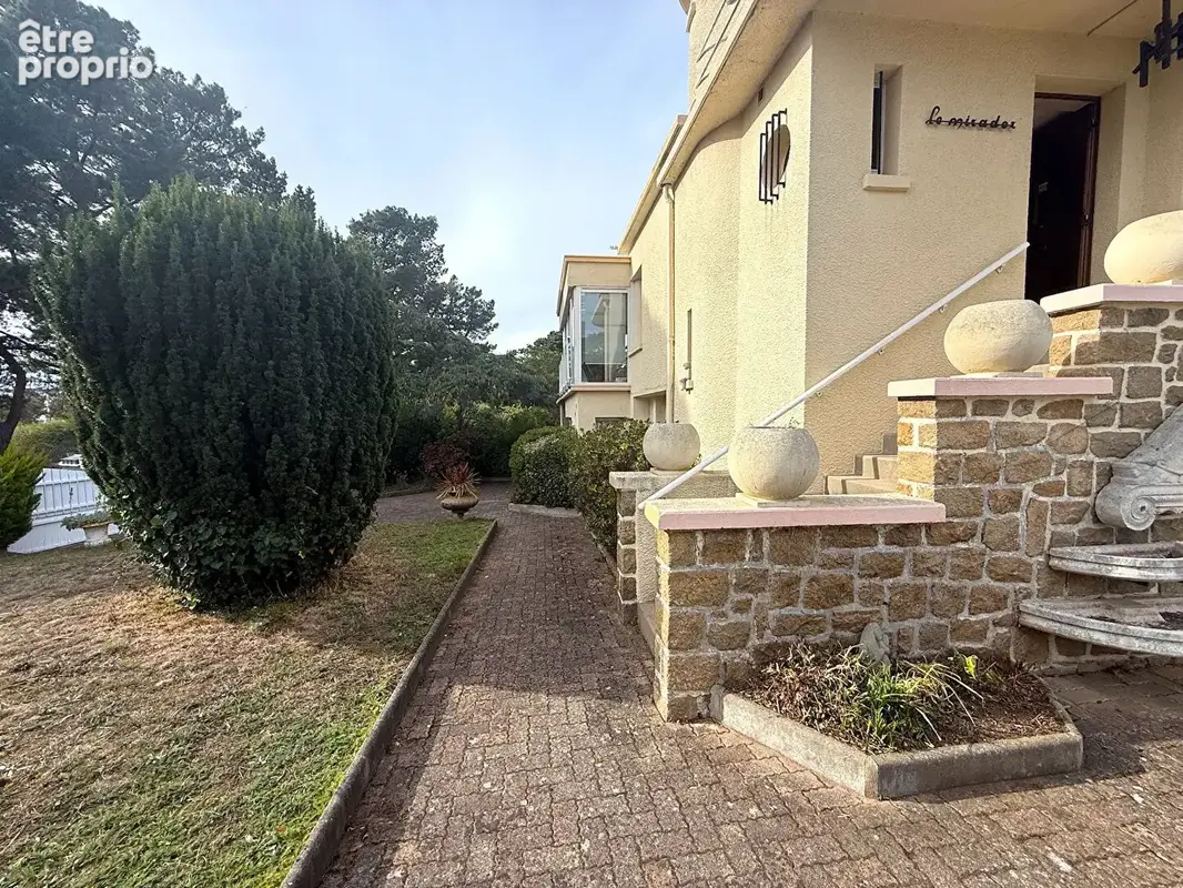 Maison d'architecte sur 702m2 de terrain - photo 18