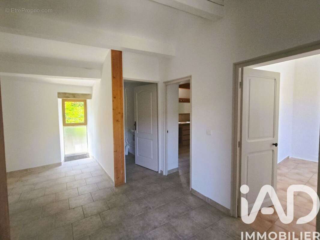 Maison 192 m² à Les Assions  - photo 4