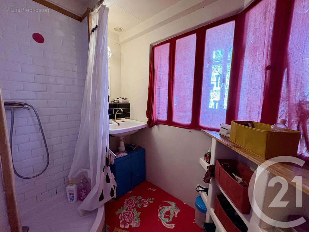 Appartement à MARSEILLE-1E