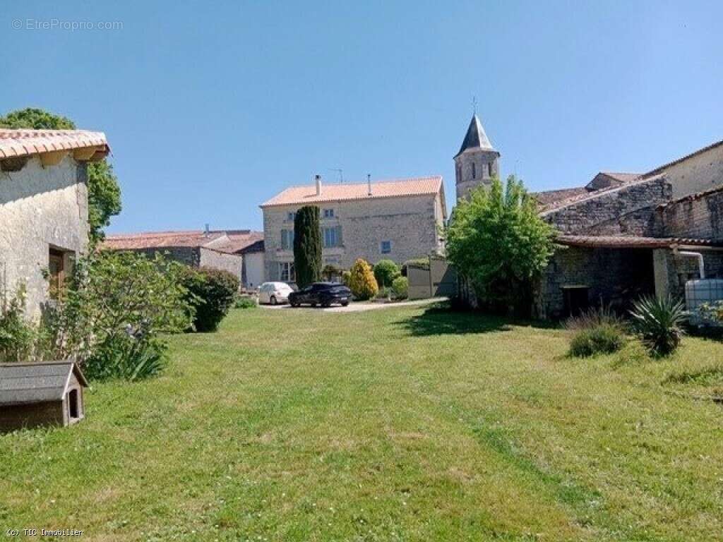 Magnifique Maison de Village 8 Minutes d'Aigre - photo 46