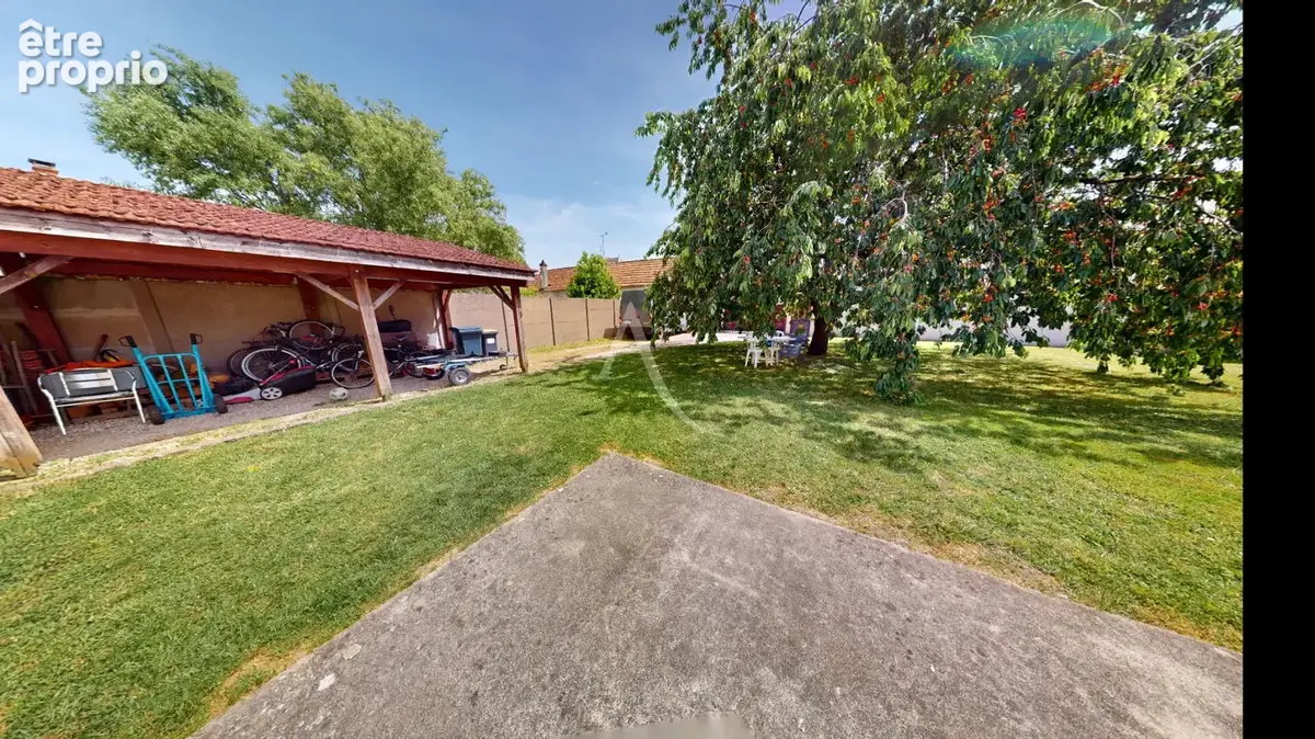 Maison familiale bourg de Chaingy  5 chambres garage, jardin. - photo 8
