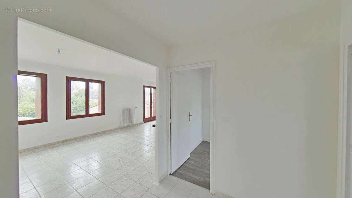 Appartement à BALLAN-MIRE