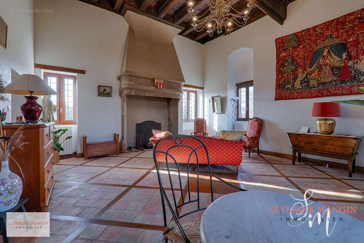 Maison à MOURS-SAINT-EUSEBE