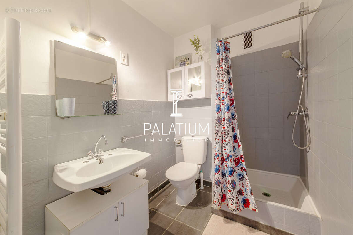 Appartement à GREOUX-LES-BAINS