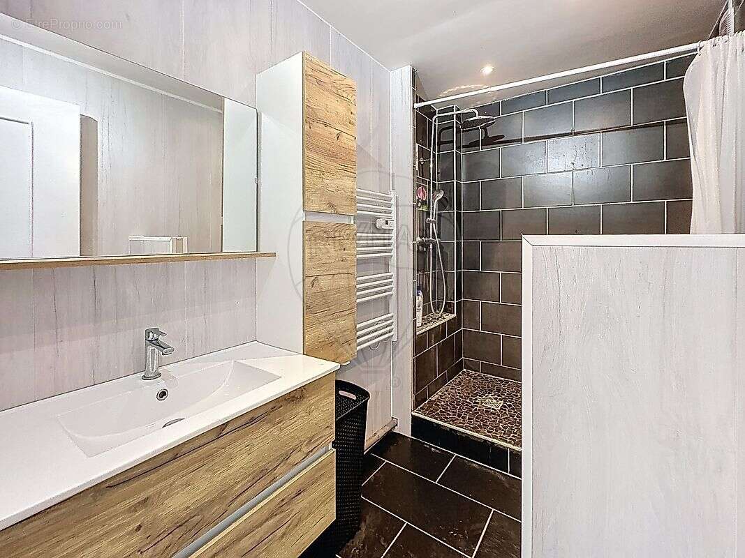 Appartement à LUNEL