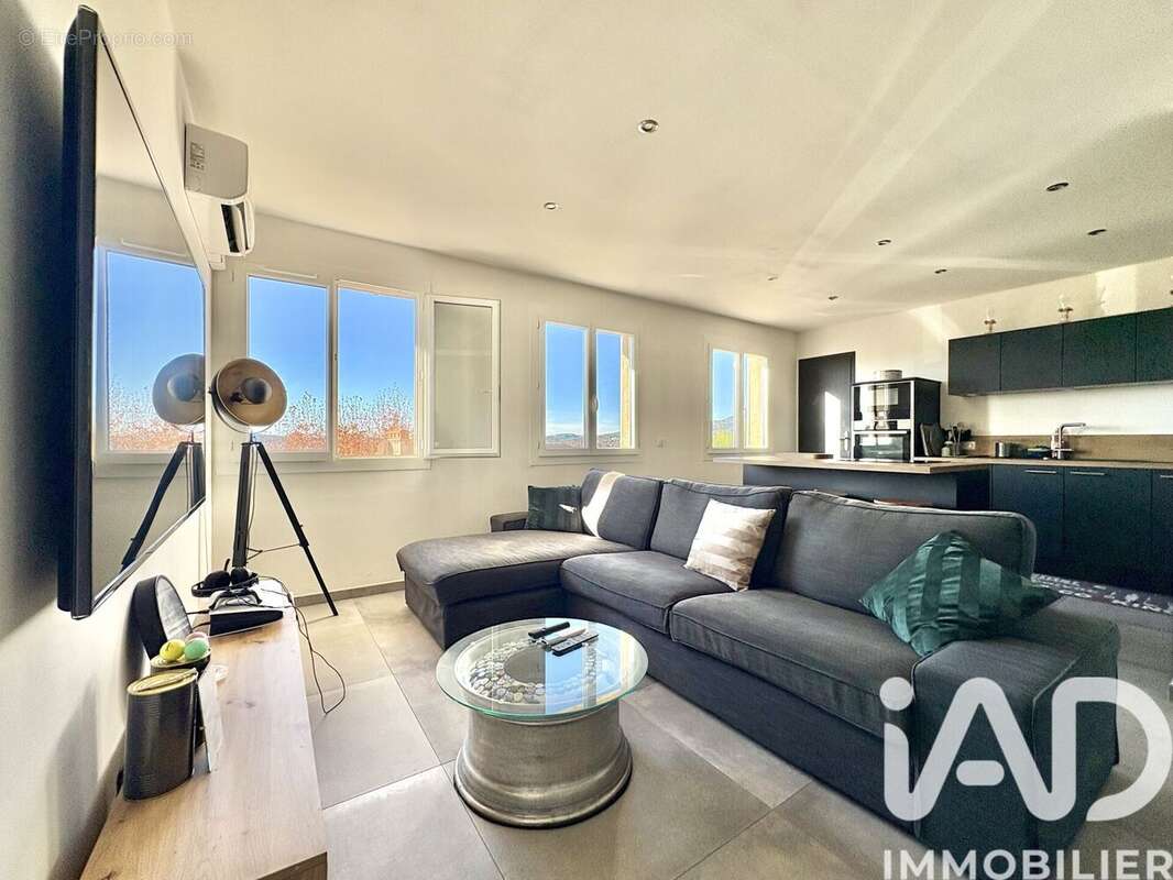 Photo 2 - Appartement à FAYENCE