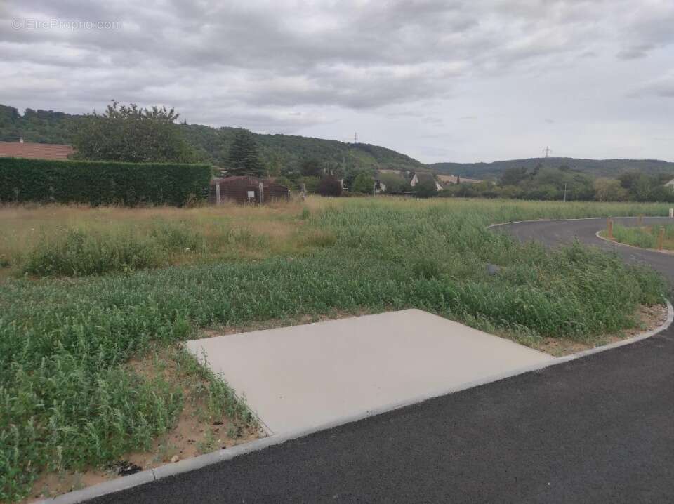 Terrain 622 m² à Chaumont-En-Vexin  - photo 3