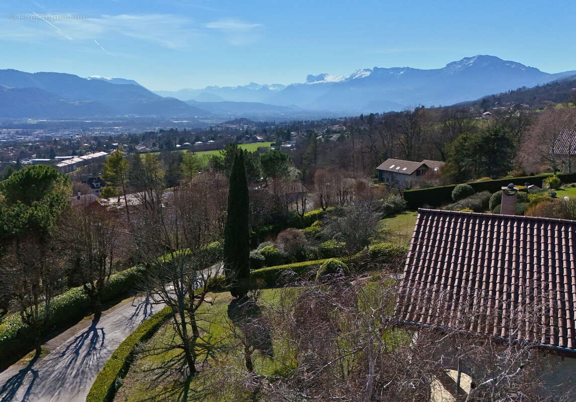Maison à SAINT-ISMIER