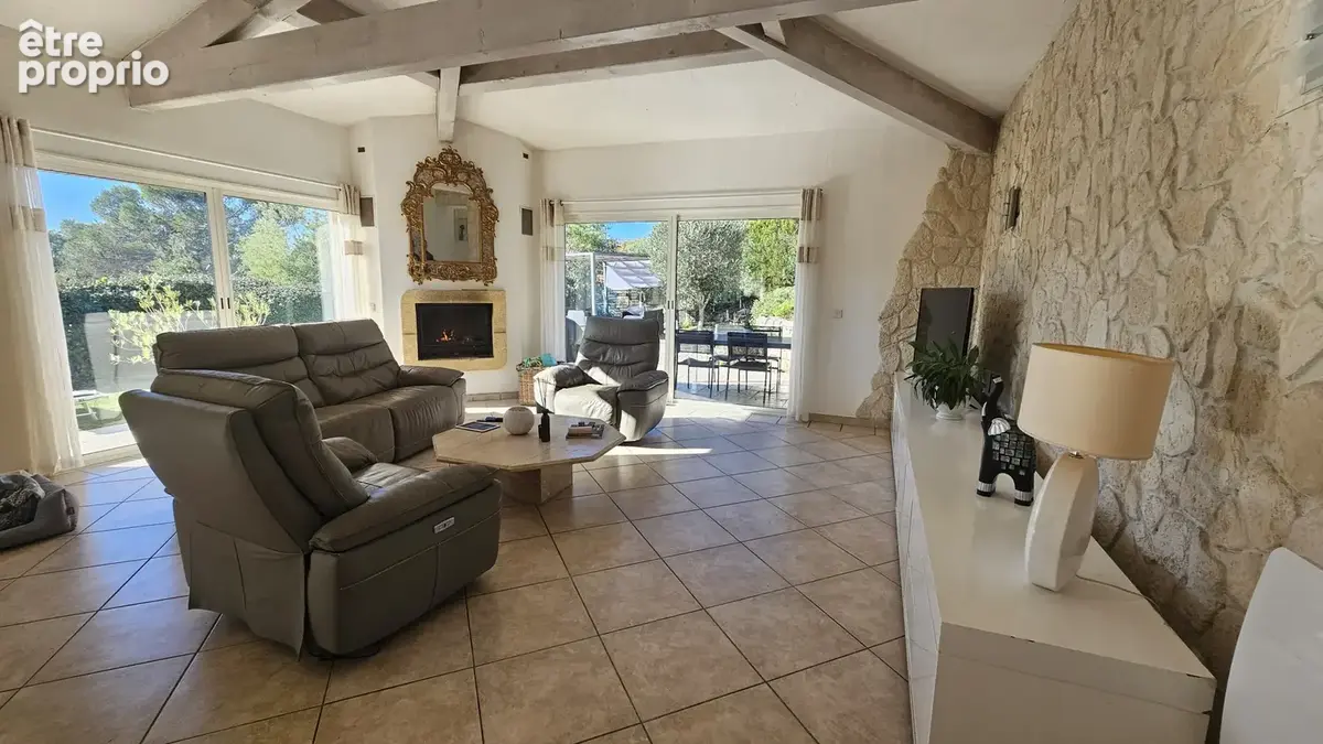 FREJUS, superbe villa avec piscine dans domaine sécurisé - photo 10