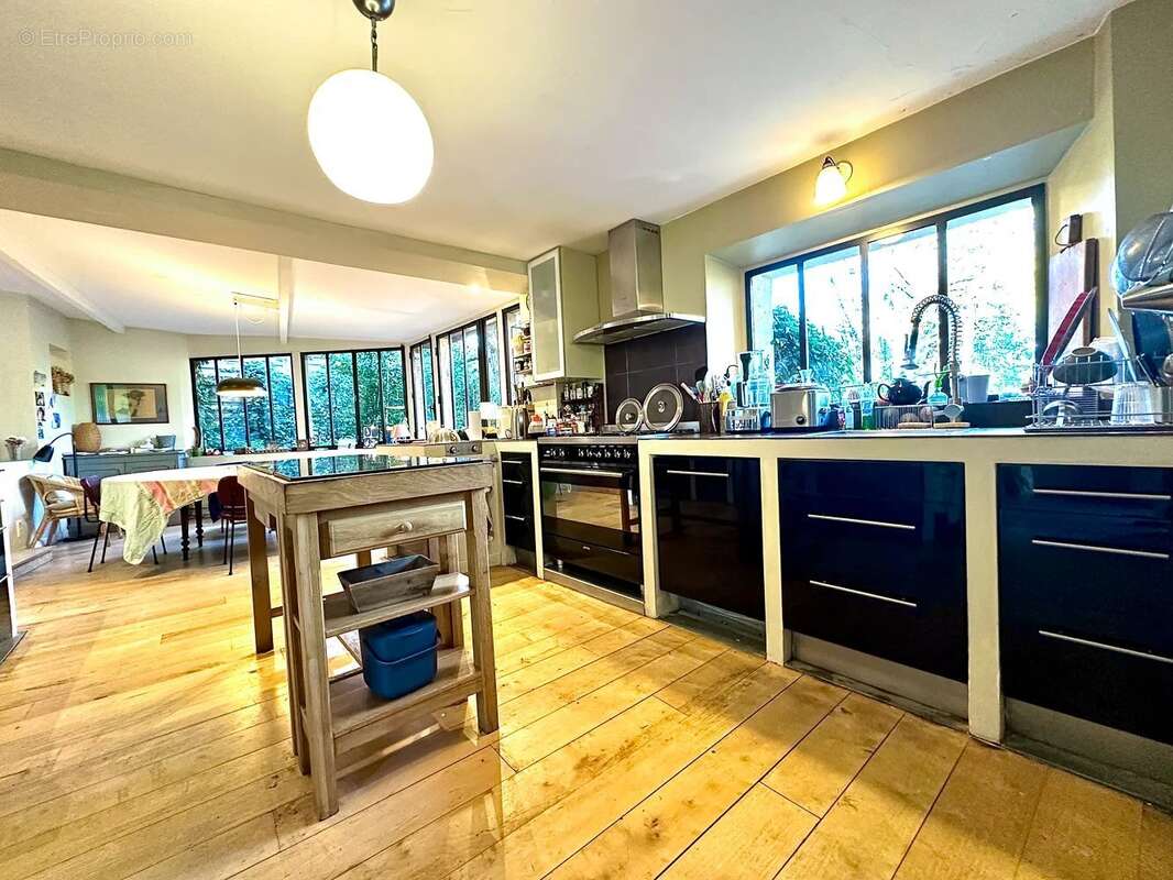 Maison à LES MESNULS