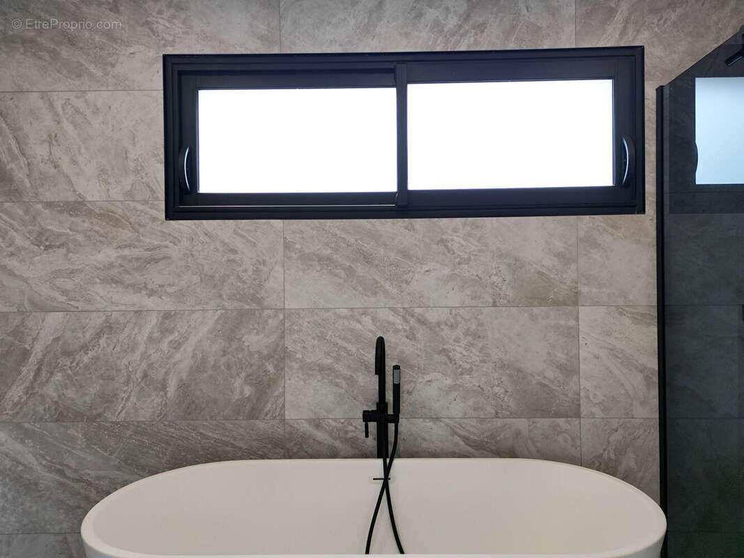 Maison à SAINT-CYR-SUR-LOIRE