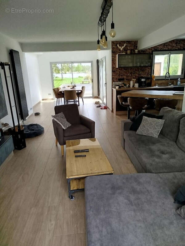 Maison à MAREUIL-CAUBERT