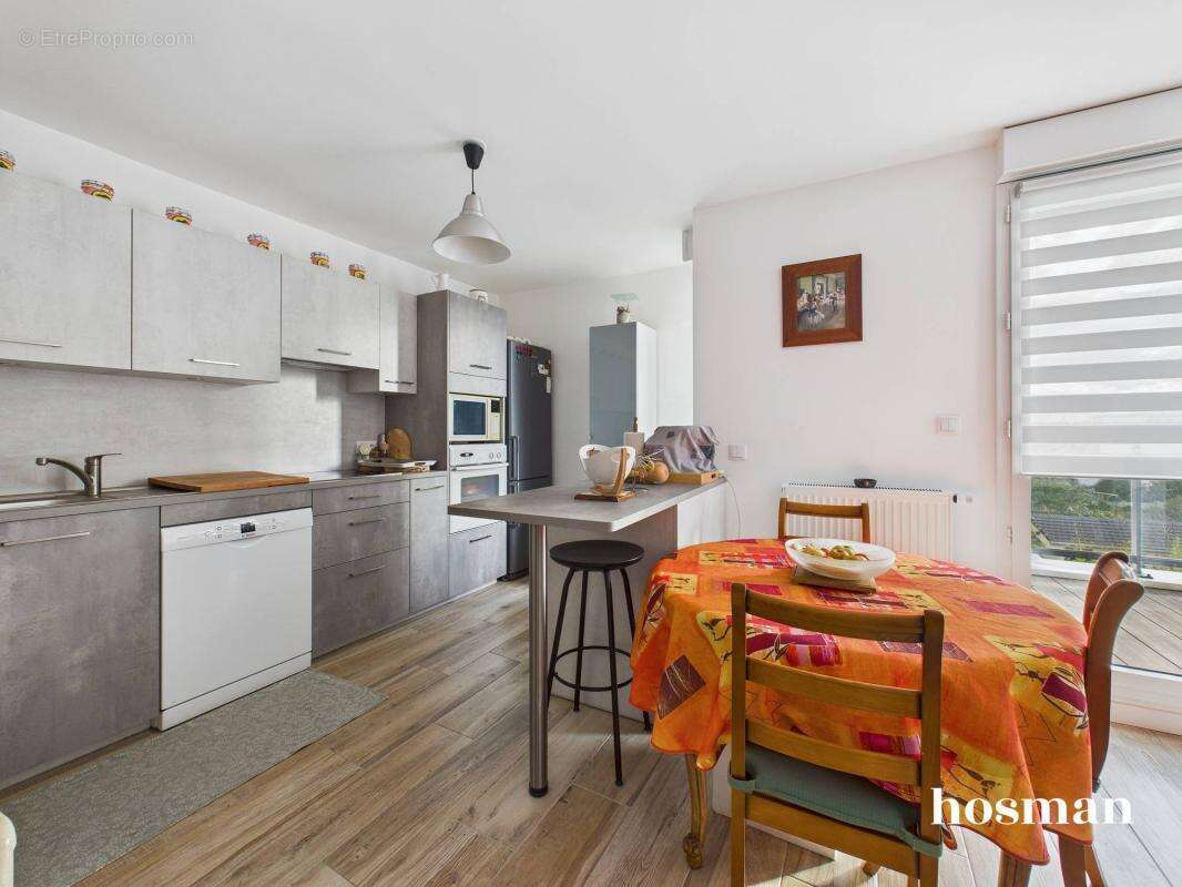 Appartement à SAINT-MAUR-DES-FOSSES