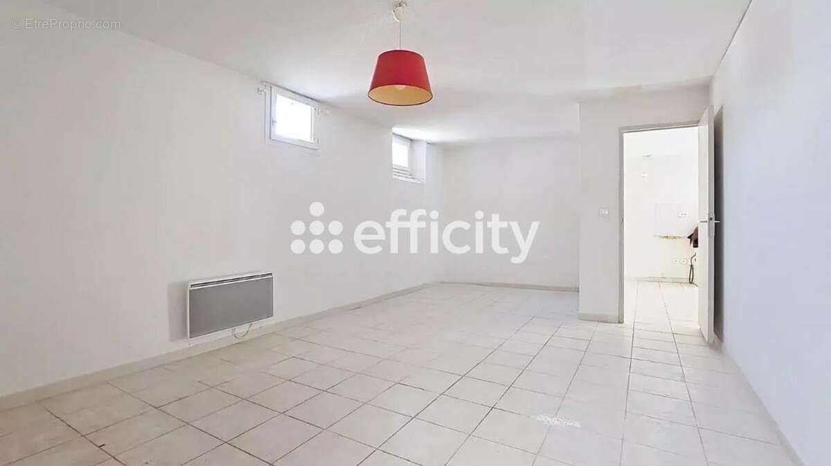 Appartement à MARSEILLE-7E