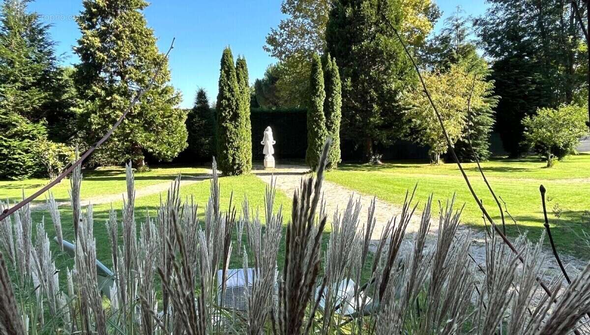 Maison à SAINT-MARCEL