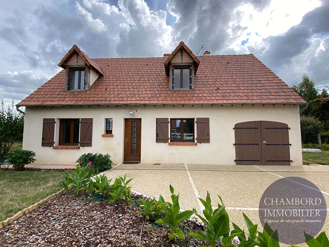 Maison à SAINT-SULPICE-DE-POMMERAY
