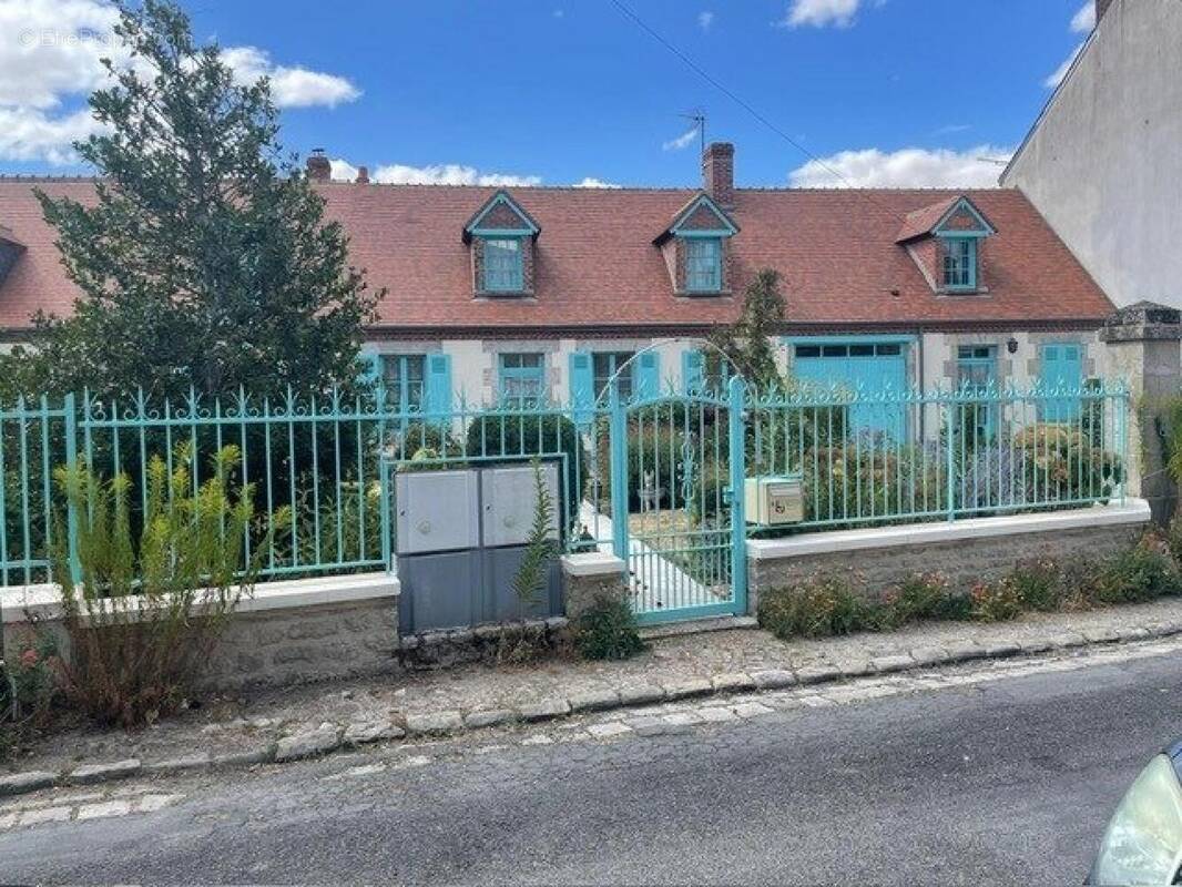 Photo 1 - Maison à CHILLEURS-AUX-BOIS