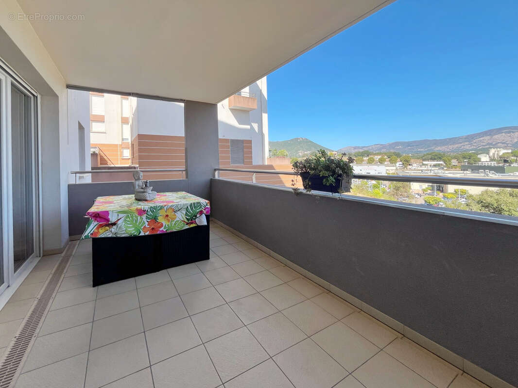 Appartement à SARROLA-CARCOPINO