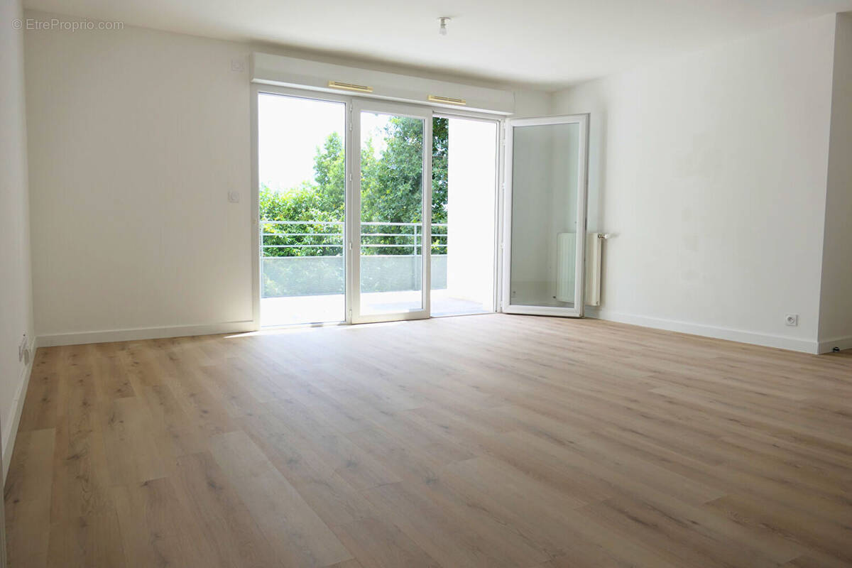 Appartement à LES SORINIERES