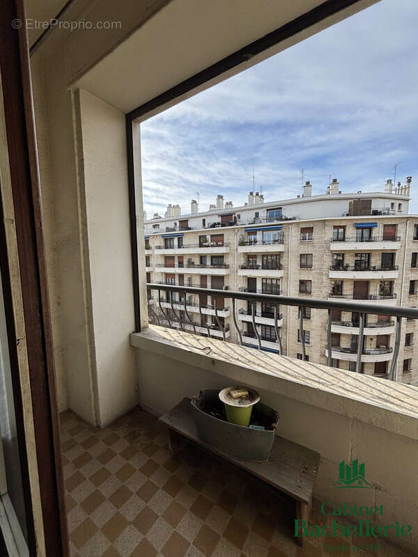 Appartement à MARSEILLE-6E