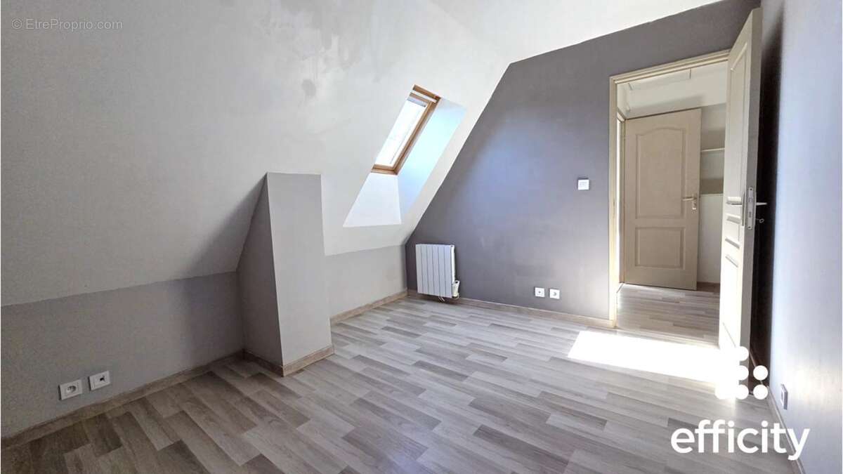 Maison 96 m² à Bais  - photo 2