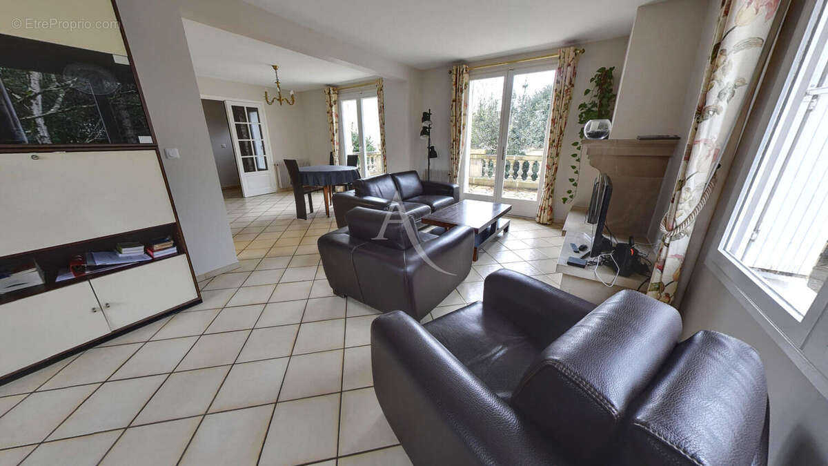 Maison à BRY-SUR-MARNE