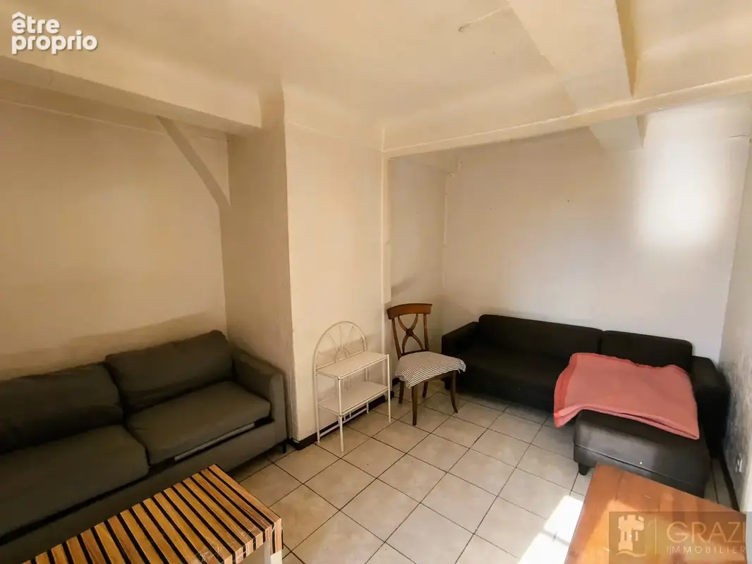 À vendre : appartement à rénover de 43 mètres carrés dans le secteur de Toulon Ouest. - photo 5