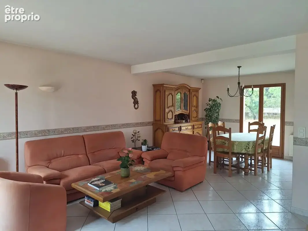 Spacieuse villa 155m², au calme absolu, 5 chambres , sous sol, sur 747 m² - photo 5