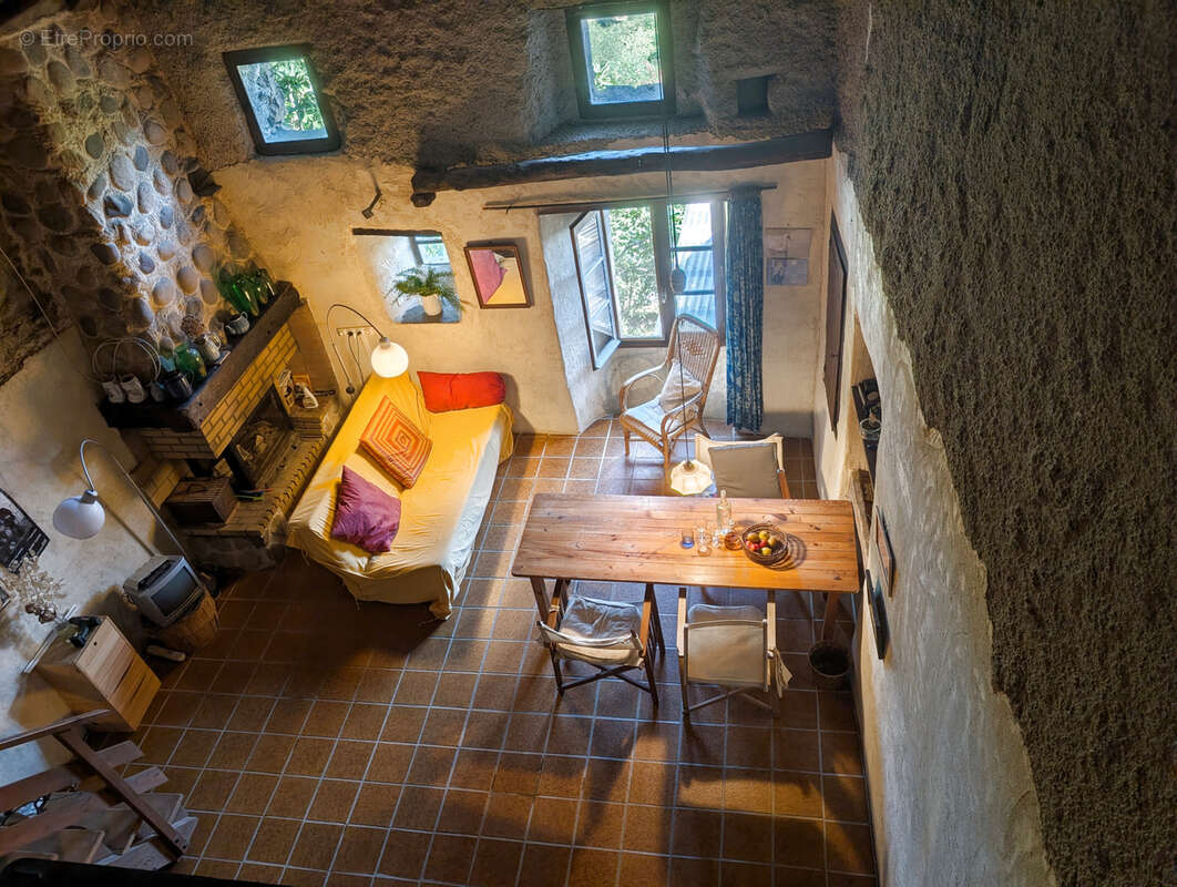 Maison à SAINT-FORTUNAT-SUR-EYRIEUX