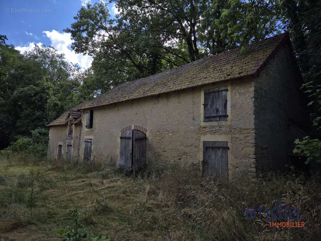 Propriété de charme 320m² habitable,isolée et avec grange sur 2ha!! - photo 3