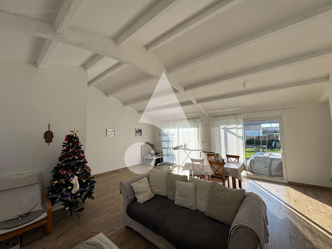 Maison à VILLIERS-EN-PLAINE