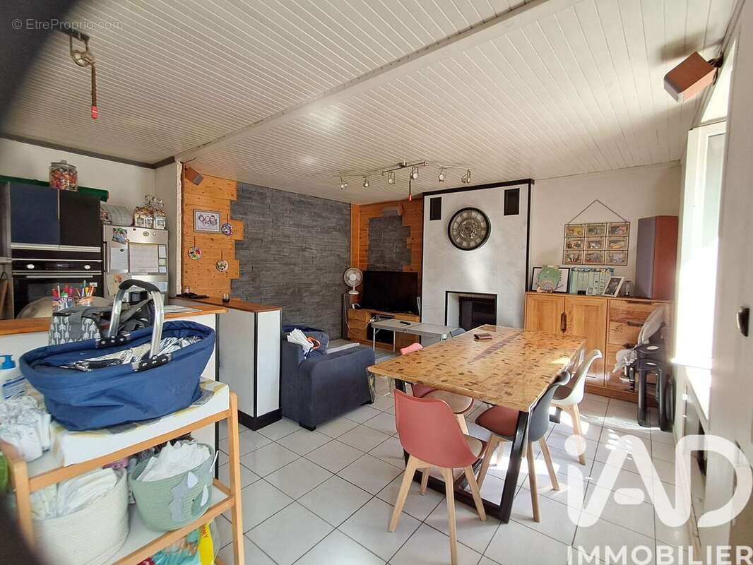 Maison 89 m² à Saint-Jacques-De-Thouars  - photo 4