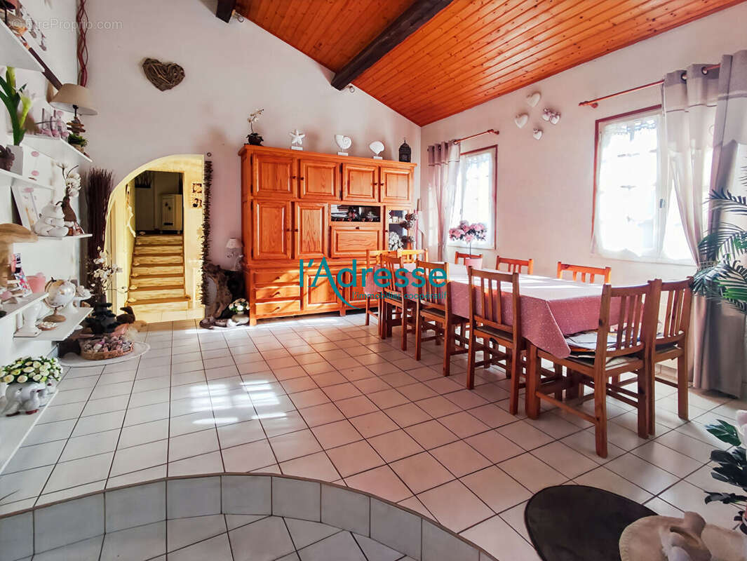 Maison à CHAUDRON-EN-MAUGES