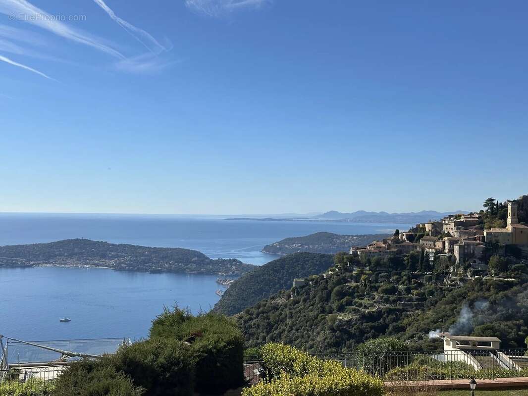 Appartement à EZE