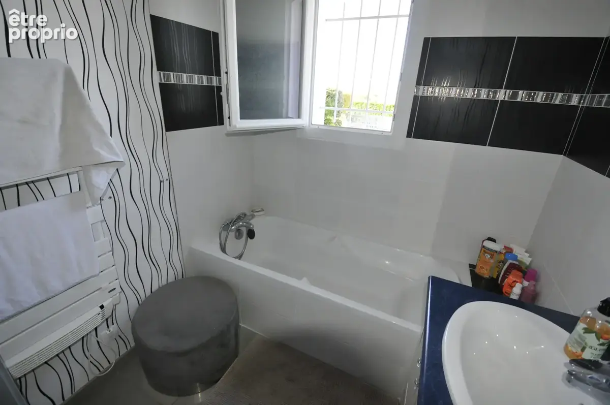 Maison de plain pieds de 2007 centre bourg de BOISSEUIL, 107m2 habitable - photo 13