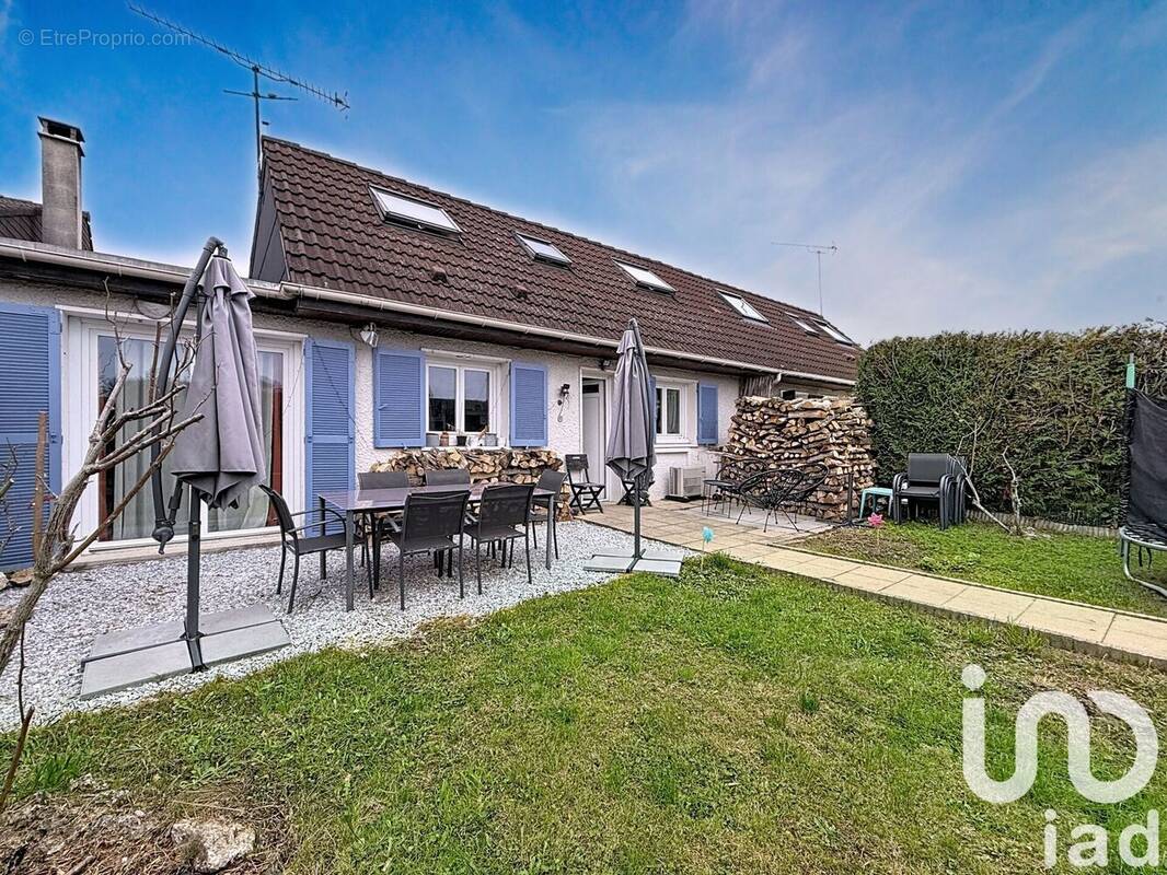 Photo 1 - Maison à OZOIR-LA-FERRIERE