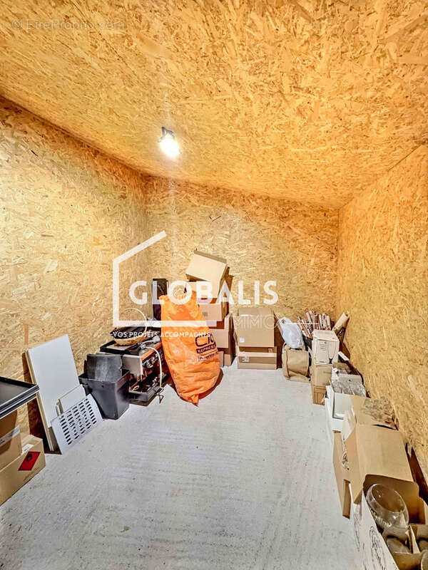Appartement à AIX-NOULETTE
