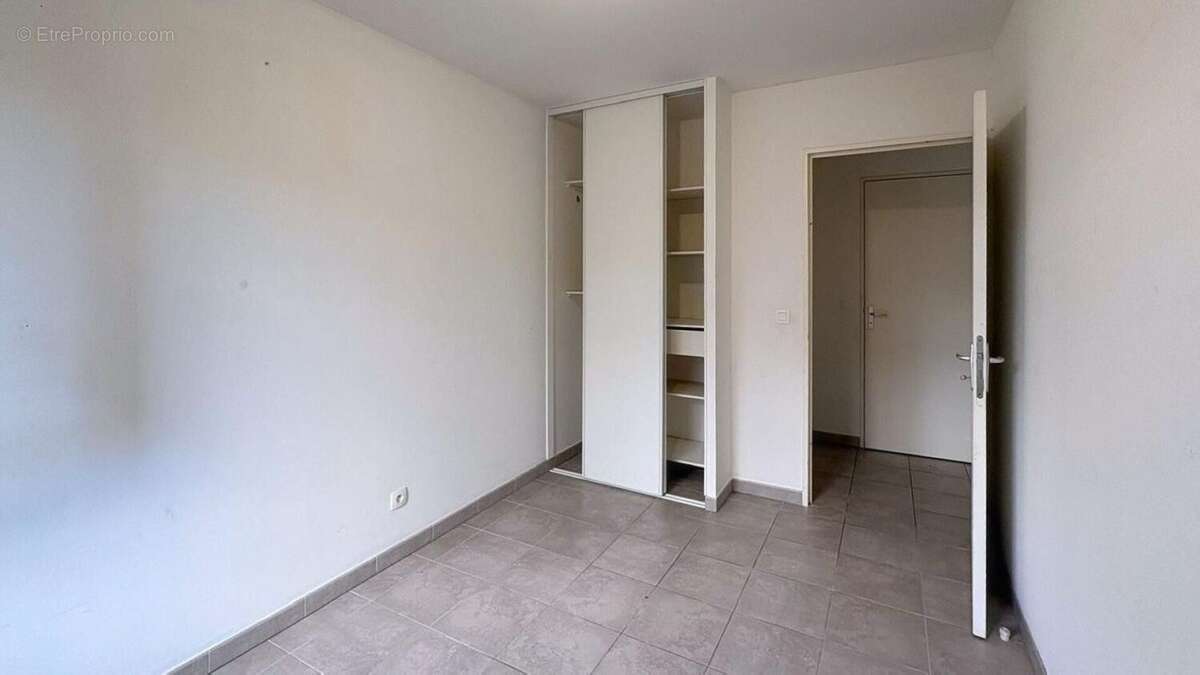 Photo 5 - Appartement à VILLEURBANNE