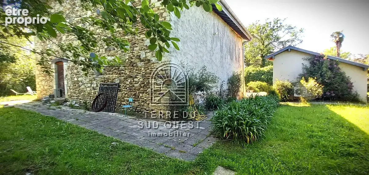 Propriété avec maison, gîte et dépendance - 500 m2 exploitables - photo 15