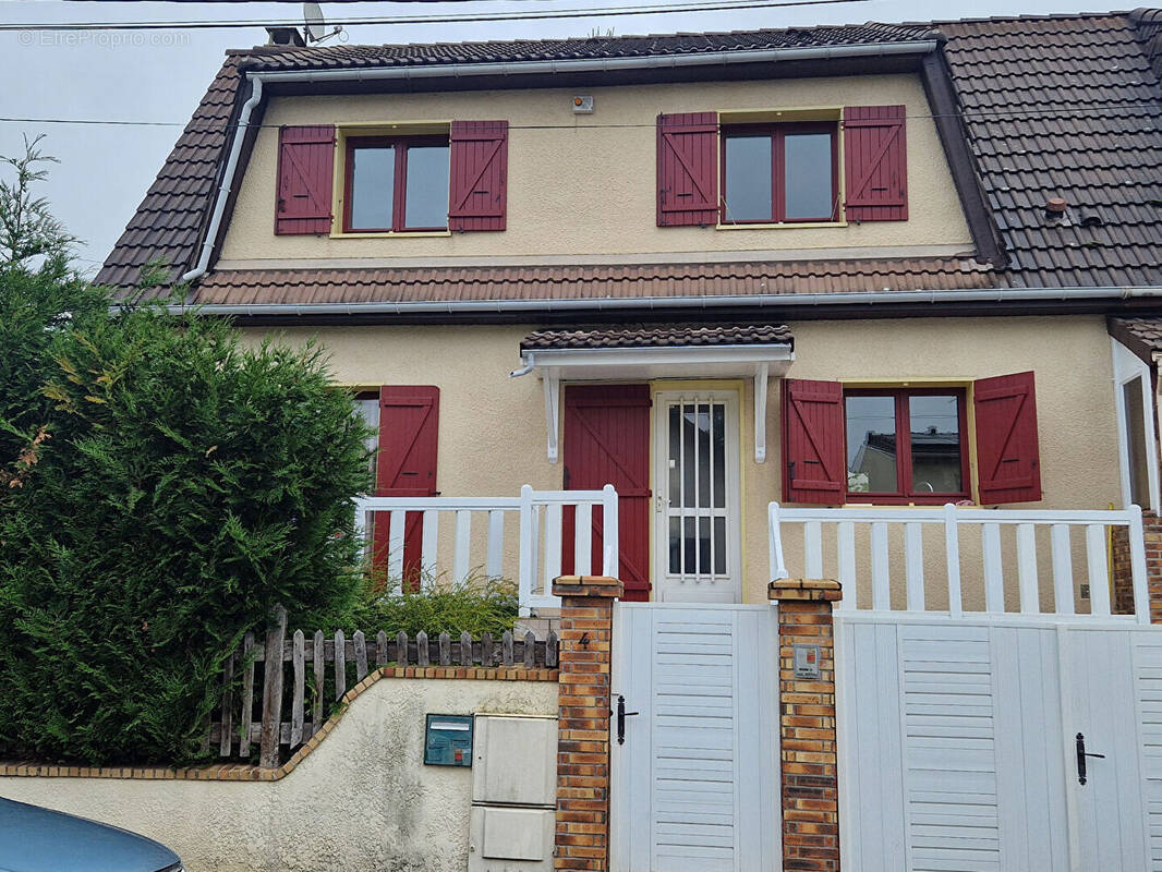 Maison à LIVRY-GARGAN