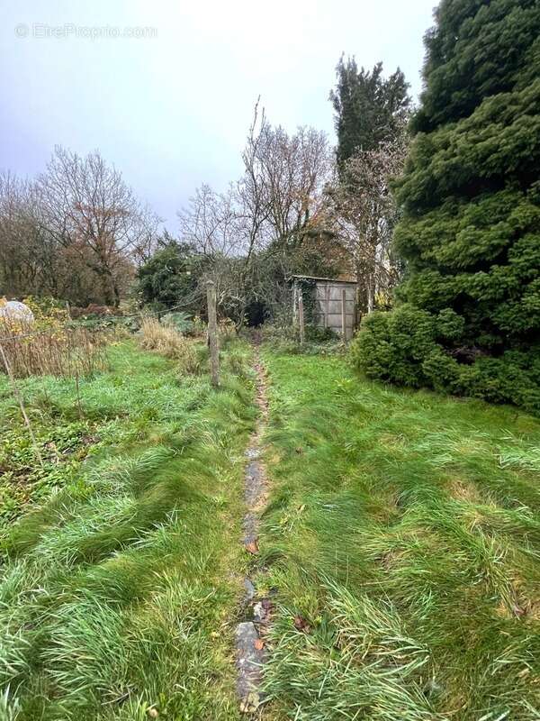Maison à PLOUNEVEZ-QUINTIN